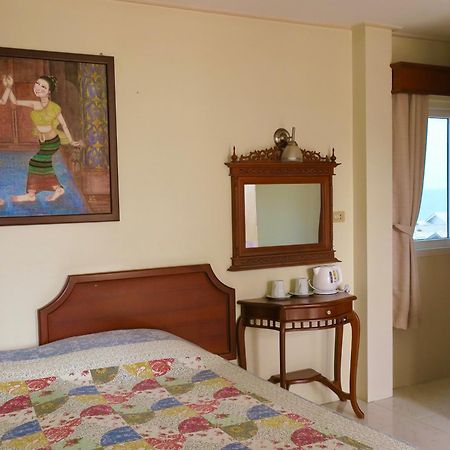 Fulay Hotel Hua Hin Exterior photo