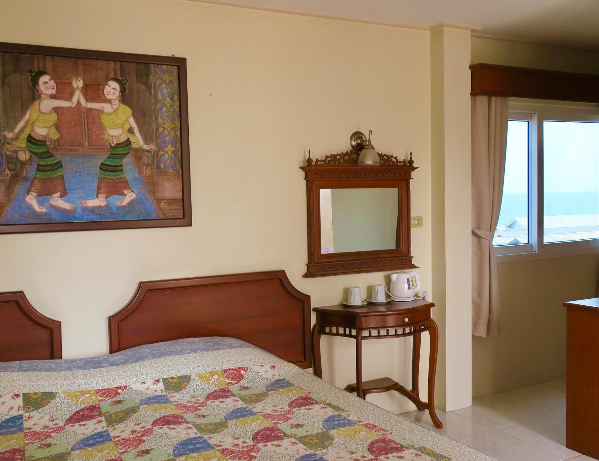 Fulay Hotel Hua Hin Exterior photo