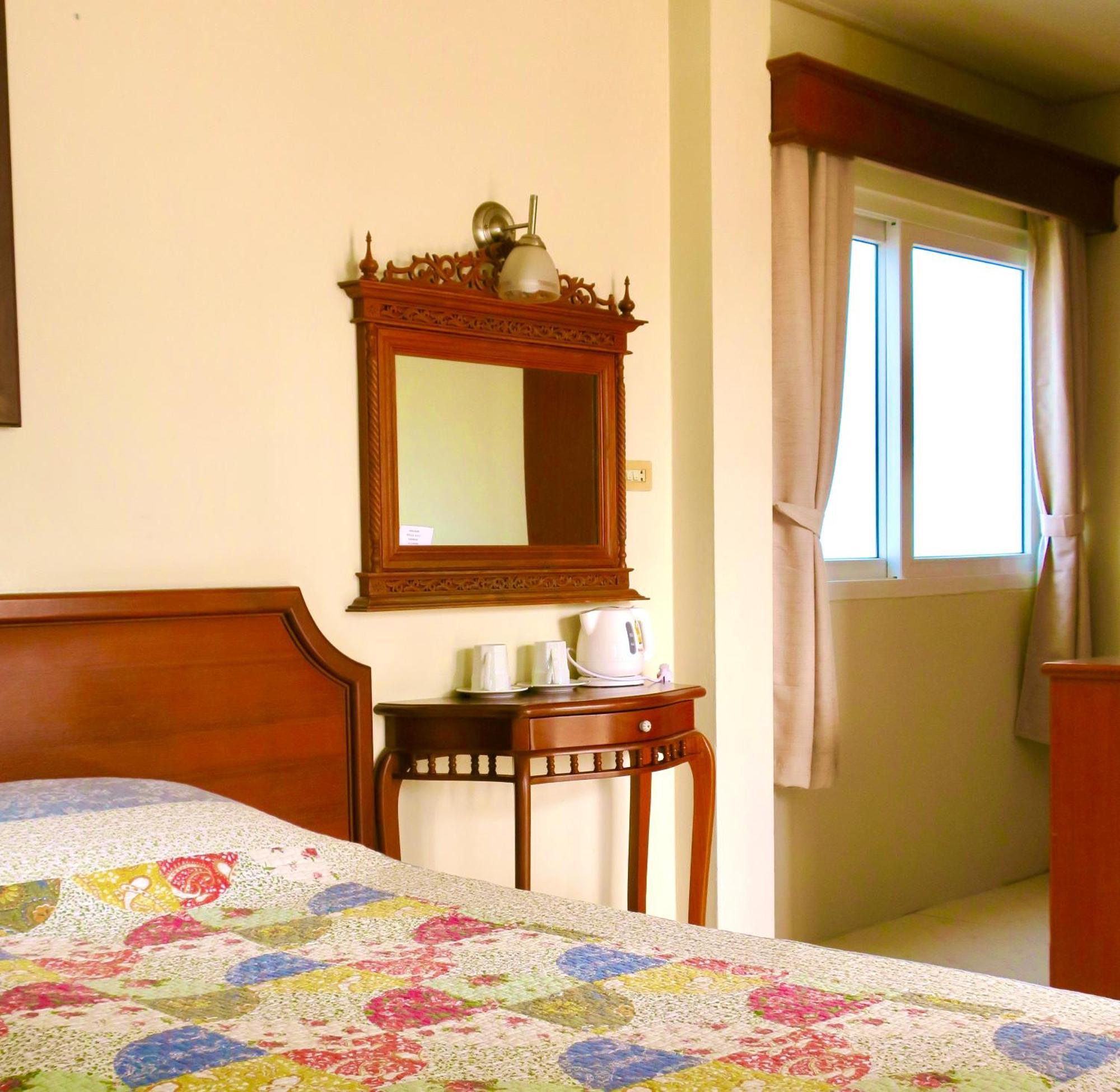 Fulay Hotel Hua Hin Exterior photo