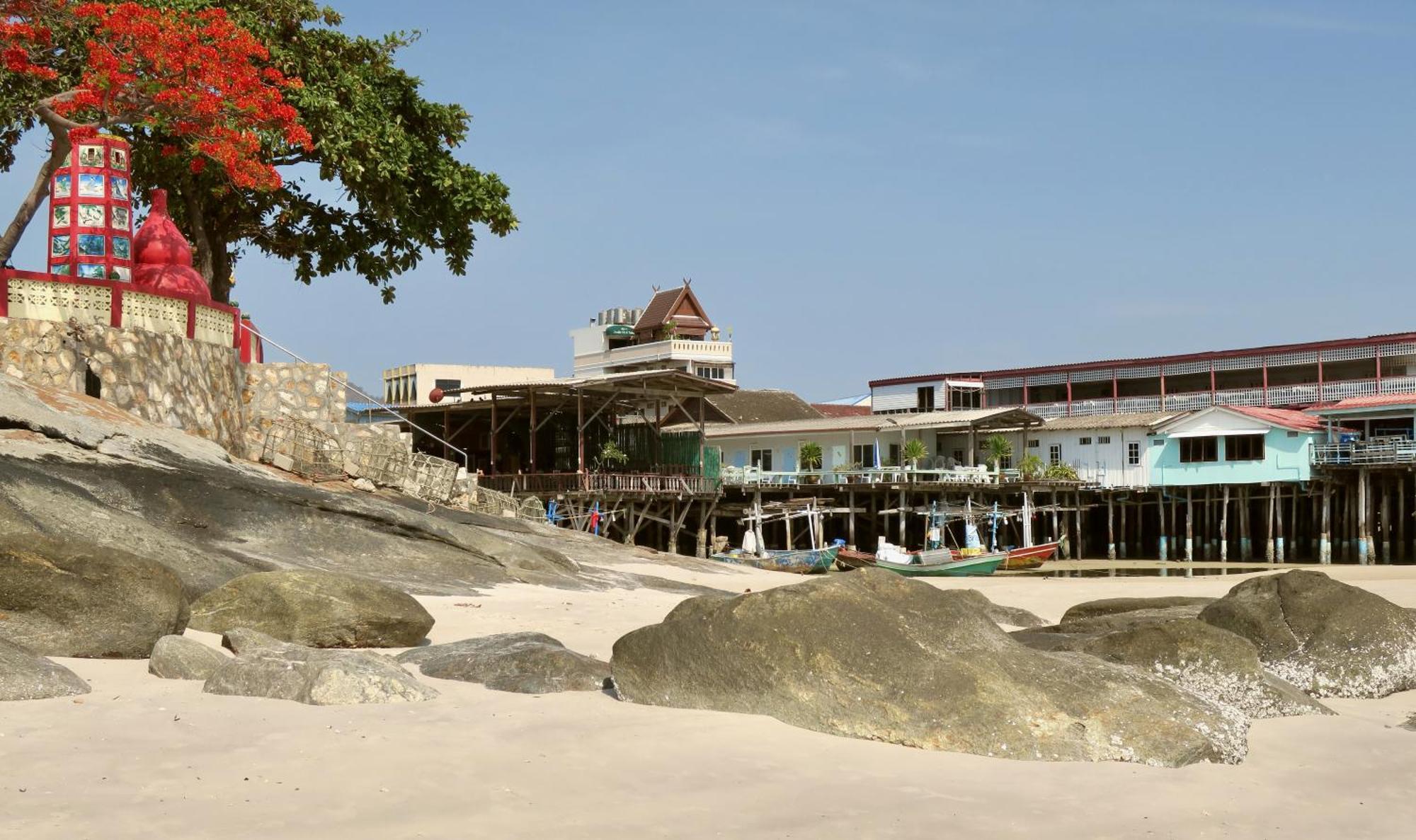 Fulay Hotel Hua Hin Exterior photo